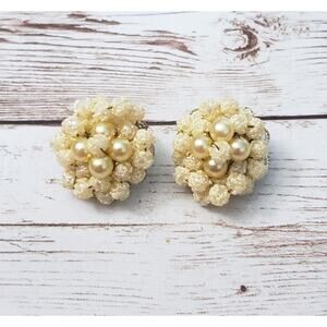Vintage Clip On Earrings - Yellowy Cream Cluster Style 7/8" Retro